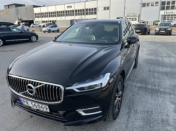 Volvo XC60 2 of 6