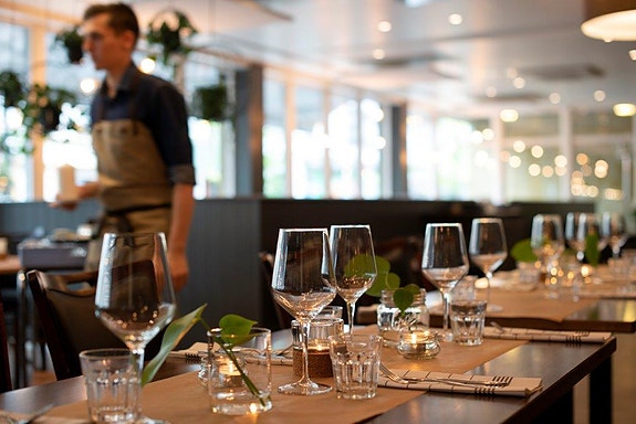 Servitør/ Hotellmedarbeider