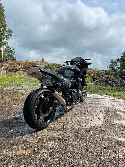 Honda CB 1300 4 of 5
