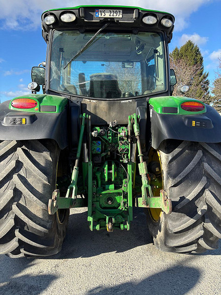 John Deere 6125R 50 KM, Trinløs, GPS ready, laster 2013, kr 749 000,-