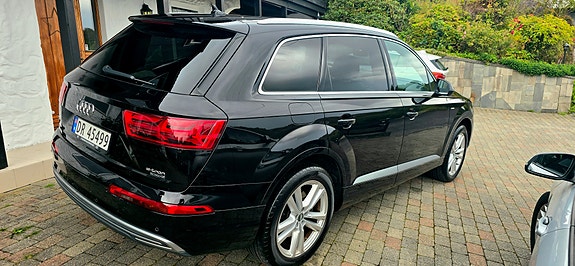Audi Q7 4 of 22