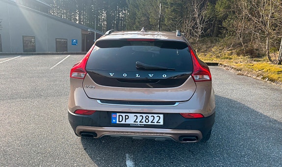 Volvo V40 7 of 18
