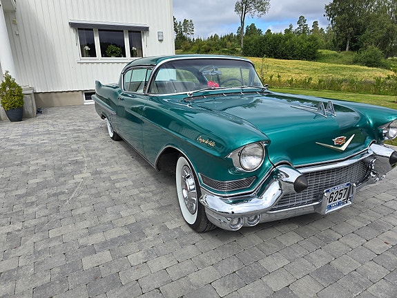 Cadillac Deville 1957 photo 4
