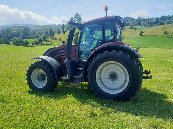 Valtra T234D m/TWIN TRAC 2017, kr 900 000,-