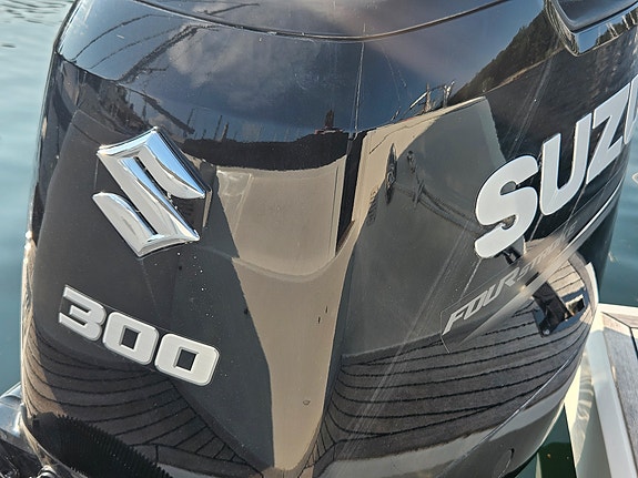 IBIZA 760 T med 300 hk Suzuki 19 of 30