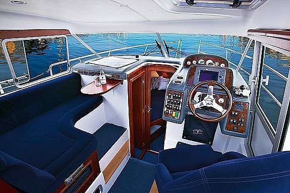 Nimbus Commander 340 2 of 13