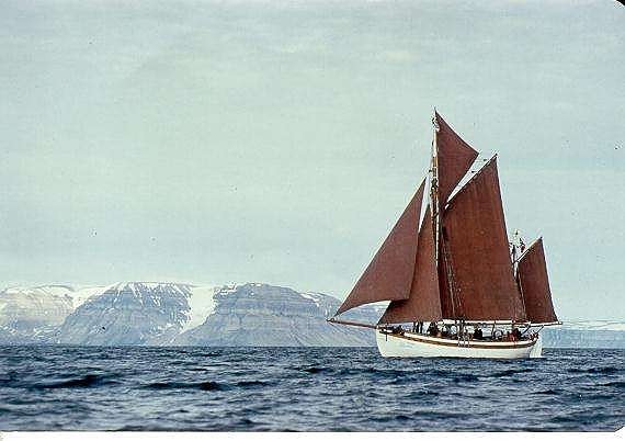 COLIN ARCHER "Audhild" Bygget i Risør. 2 of 5