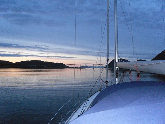 Jeanneau 39 DS Til leie 2 of 17