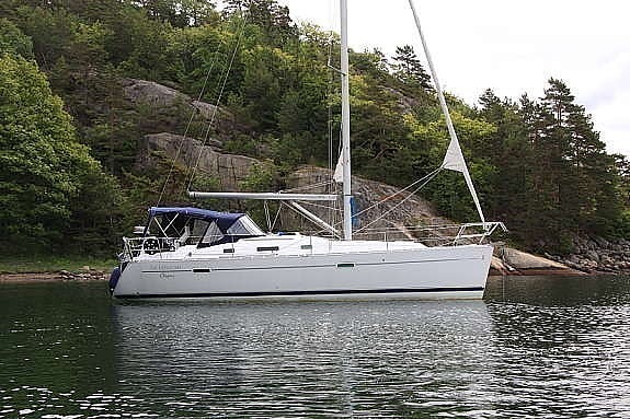 Grebbestad i høysesong, Oslo ellers. 3 lugarer. Topputstyrt Beneteau 9 of 14