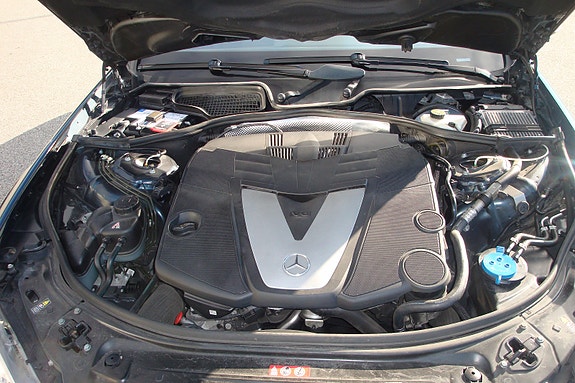 Mercedes-Benz S320 13 of 17