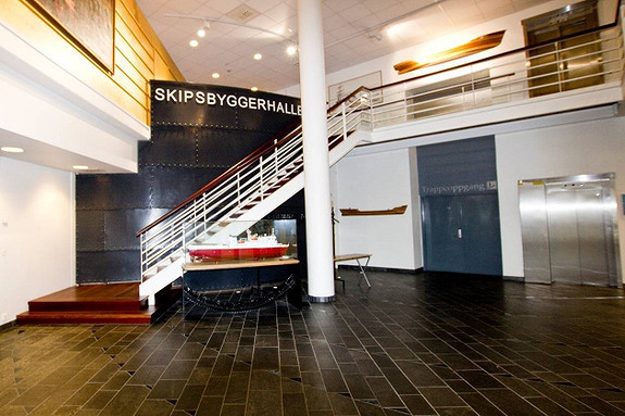 Inngangsparti/ foaje Inngangsparti/ foaje