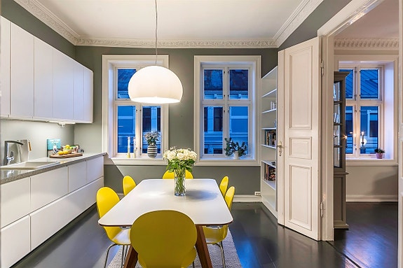 Vi har gleden av å presentere en lekker og luftig 3-roms selveierleilighet i Balders gate 5 B.