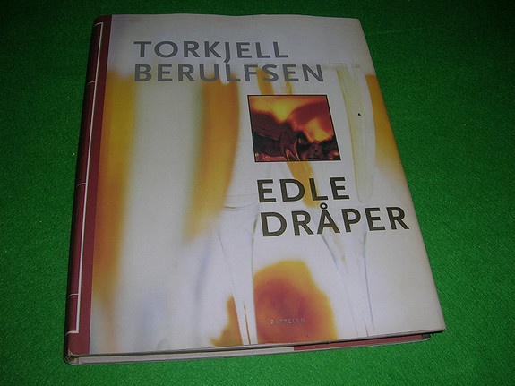 Torkjell Berulfsen - Edle dråper (2001)
Bok med vareomslag. 177 sider. Rikt illustrert.