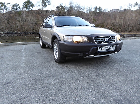Volvo XC70 3 of 11