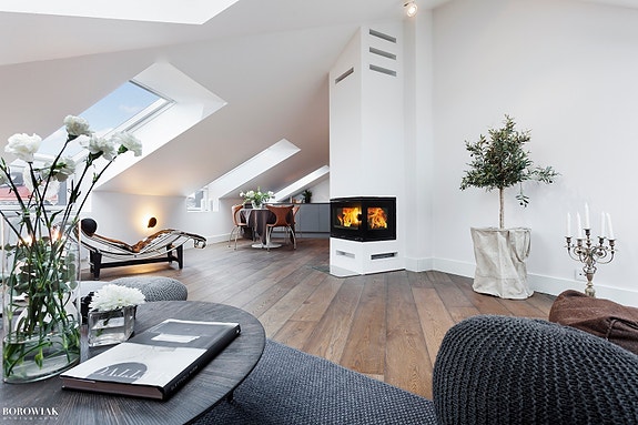 Påkostet loftsleilighet med designpreg- rehabilitert i 2017