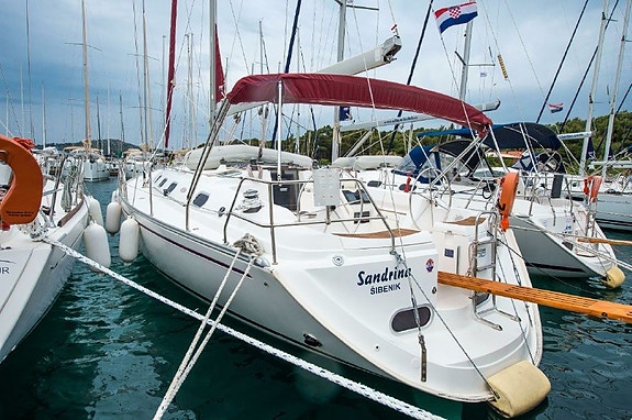 Seilbåt, 43 fot, til leie, Middelh. beste havn, Kroatia. Makspower litiumbatt. 5 of 5