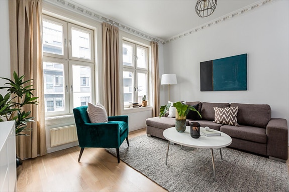 - Velkommen til Biermanns gate 8 / Presentert av Stian Larsen -