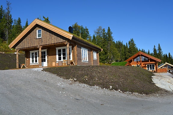 Fjellstul hyttemodell- Bilde av tidligere oppført hytte i Mykstulia - Hems over terrasse er tilvalg.