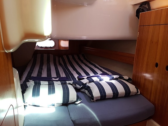 Seilbåt, 43 fot, til leie, Middelh. beste havn, Kroatia. Makspower litiumbatt. 29 of 30