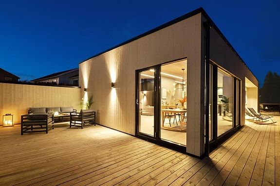 Terrassen er et perfekt samlingssted for både store og små.