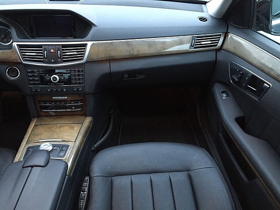 Mercedes-Benz E-Klasse 24 of 30