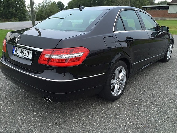 Mercedes-Benz E-Klasse 9 of 30