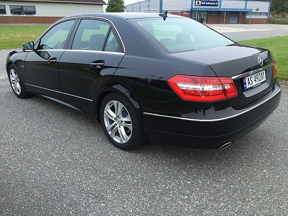 Mercedes-Benz E-Klasse 7 of 30