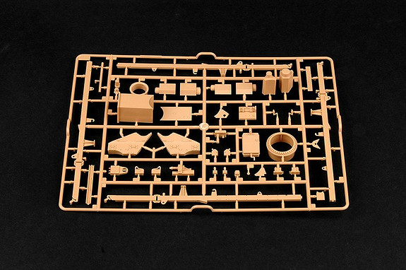  Hobby Boss German 80cm K(E) Railway Gun 'Dora' Vehicle