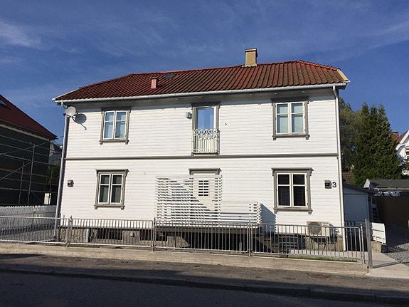 Hybelleiligheten ligger i dette huset