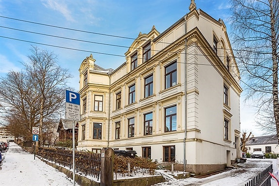Kruses gate 3 B er en lekker 2-roms selveierleilighet med arealeffektiv planløsning og god standard.