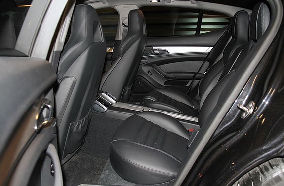 Porsche Panamera 10 of 18