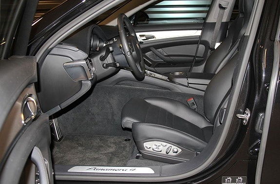 Porsche Panamera 6 of 18