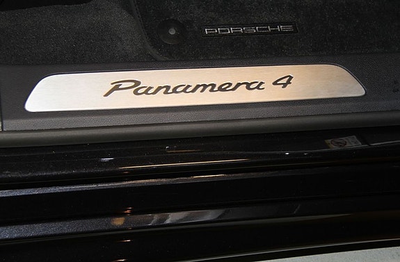 Porsche Panamera 16 of 18