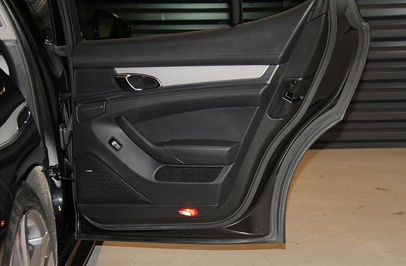Porsche Panamera 15 of 18
