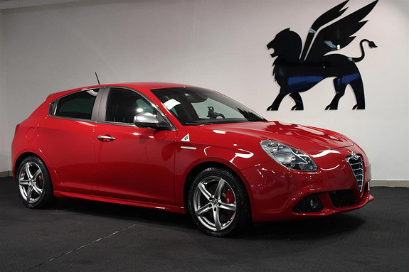 Alfa Romeo Giulietta ALFA QV Skinn Xenon Bose PDC Tonet glass