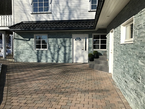 Leilighet i villa, fullt møblert., Vollen