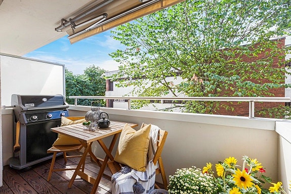 South-west aiming balcony (Pictures with permission from broker)