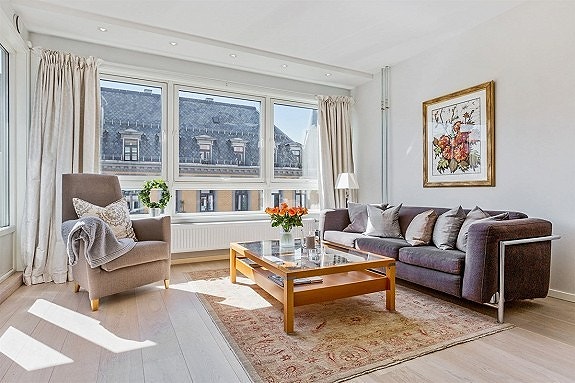 Tidligere møblering (se ny møblering noen bilder frem)