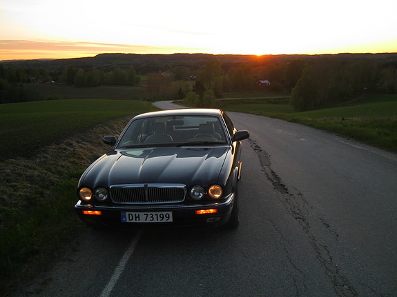 Jaguar XJ 7 of 30