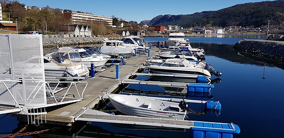 Spjelkavika Marina - Ledig båtplass på 3 meter bredde i Spjelkavika Marina 6 of 10