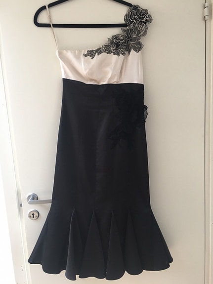 Product image 1 of 9