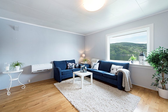 Eiendomsmegler Vest ved Johannes Framnes presenterer denne flotte leiligheten i Peter Jebsens veg 12.