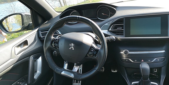 Peugeot 308 26 of 29