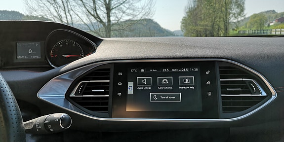 Peugeot 308 16 of 29