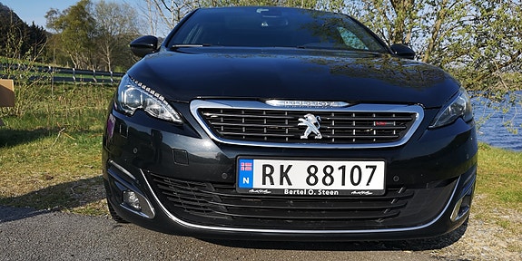Peugeot 308 2 of 29