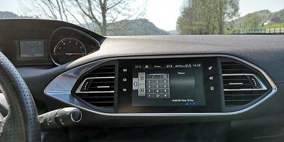 Peugeot 308 18 of 29