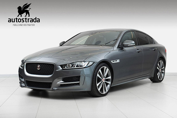 Jaguar XE 2.0 180 HK R-Sport/Headup/Soltak/Navi/Fullskinn