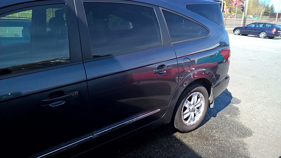 SsangYong Rodius 4 of 15