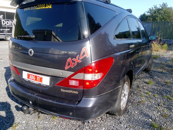 SsangYong Rodius 7 of 15