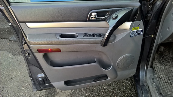 SsangYong Rodius 10 of 15
